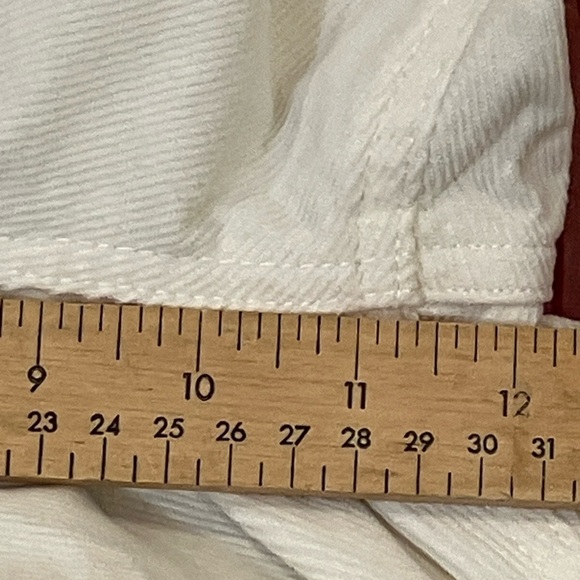 GAP Women's size 29 / 8 Wide Leg Cream corduroy jeans with flat front pockets - Picture 9 of 14